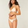 Braguita de bikini atrevida con lazo lateral