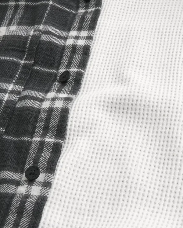 Camisa de franela con forro térmico y corte cuadrado Camisa de franela con forro térmico y corte cuadrado