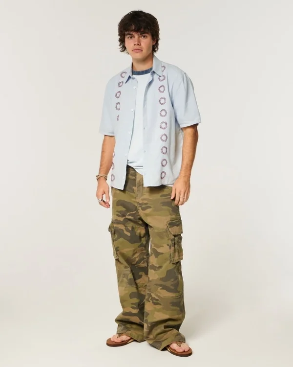 Camisa de manga corta a rayas y corte recto Camisa de manga corta a rayas y corte recto