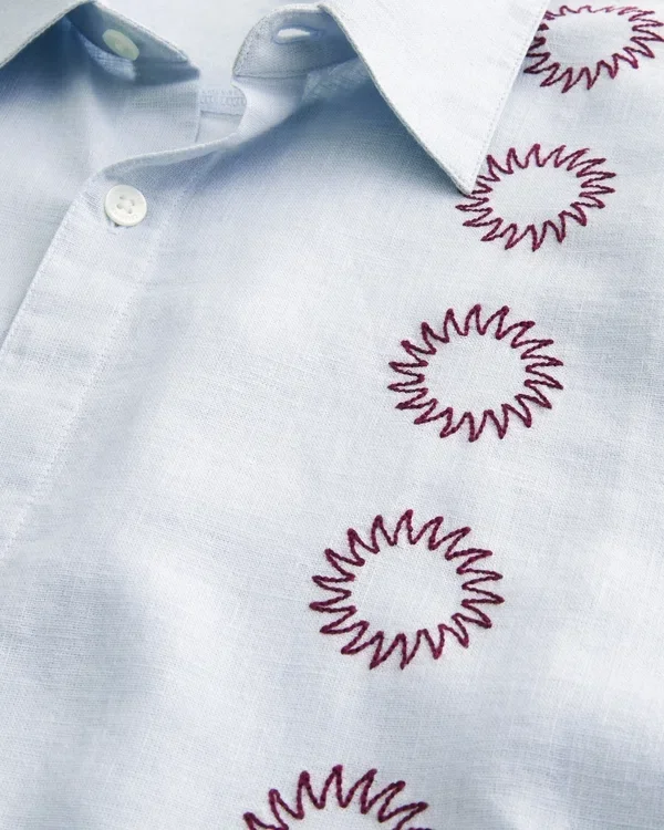 Camisa de manga corta a rayas y corte recto Camisa de manga corta a rayas y corte recto