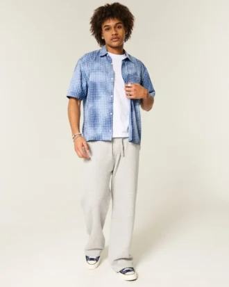 Camisa de manga corta con bolsillos y corte cuadrado