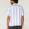 Camisa de manga corta con rayas texturizadas