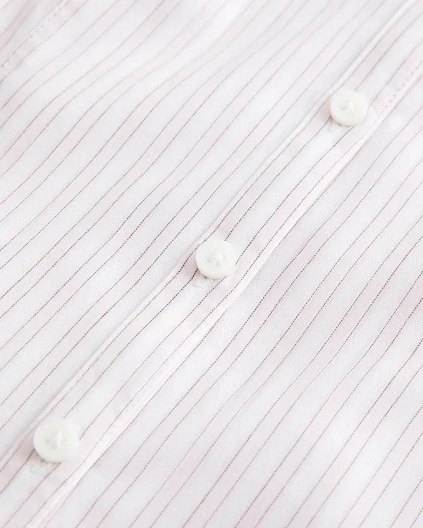 Camisa elástica de popelín con botones Camisa elástica de popelín con botones