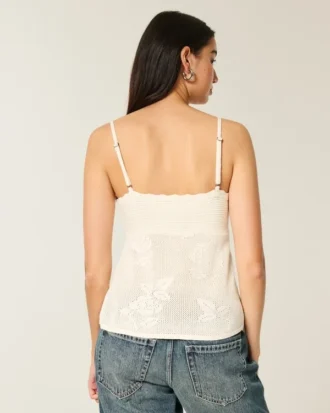 Camiseta babydoll con cuello halter y estilo bordado fácil