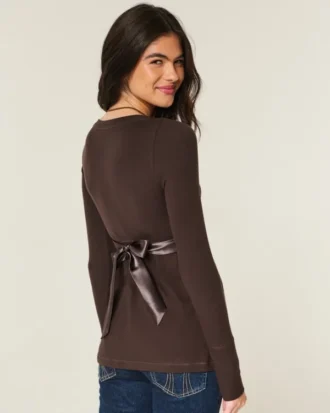 Camiseta babydoll de manga larga con cruzado delantero