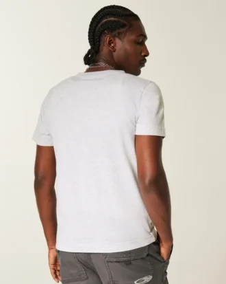 Camiseta con cuello en V