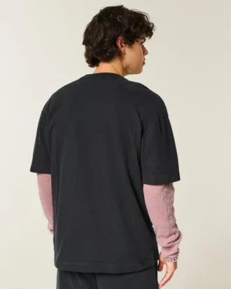 Camiseta de cuello redondo con micro logotipo, corte cuadrado y tejido grueso