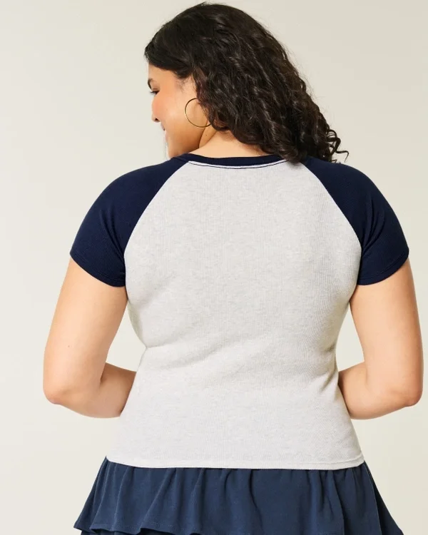 Camiseta deportiva con cuello redondo y estampado Sweet ‘n Sporty Camiseta deportiva con cuello redondo y estampado Sweet ‘n Sporty