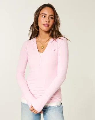 Camiseta Henley de manga larga con capucha