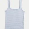 Camiseta sin costuras con cuello cuadrado y tejido acanalado Camiseta sin costuras con cuello cuadrado y tejido acanalado