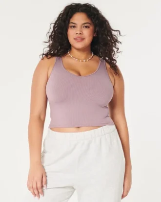 Camiseta sin costuras con cuello en V y tejido acanalado