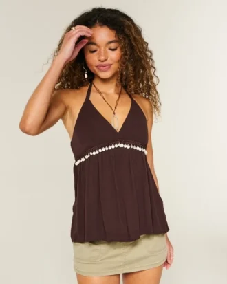 Camiseta sin mangas con cuello en V adornado