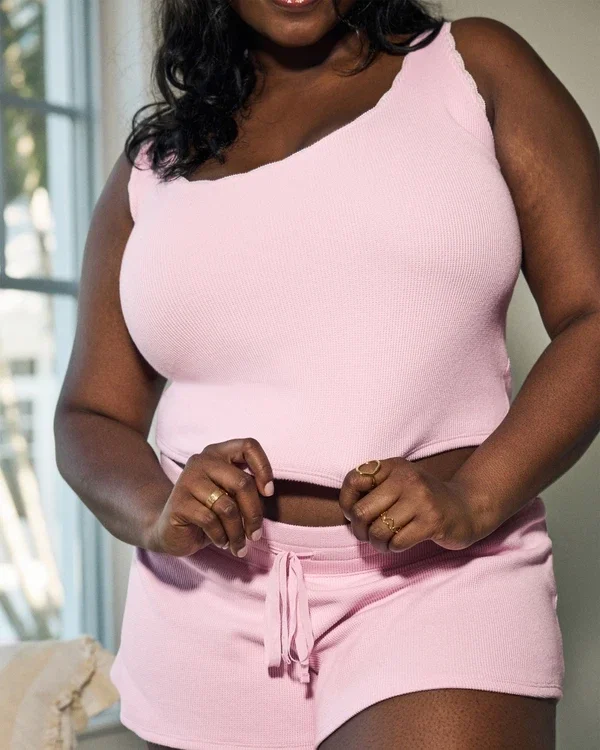 Camiseta sin mangas con ribete de encaje Gilly Hicks Cozy Waffle Camiseta sin mangas con ribete de encaje Gilly Hicks Cozy Waffle