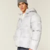 Chaqueta acolchada con capucha y forro de piel sintética Chaqueta acolchada con capucha y forro de piel sintética