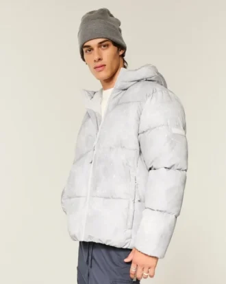 Chaqueta acolchada con capucha y forro de piel sintética