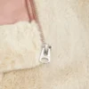 Chaqueta con capucha de piel sintética forrada de piel sintética