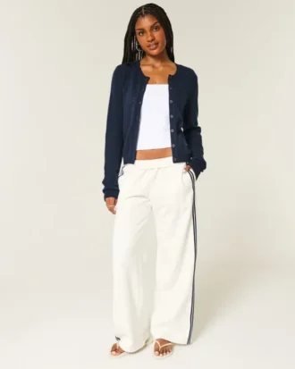 Cárdigan con ojales