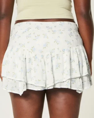 Falda pantalón mini con dobladillo asimétrico