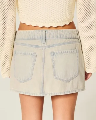 Falda pantalón mini vaquera de talle bajo
