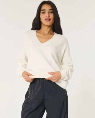 Jersey oversize con cuello en V Hollister Comfy Cloud