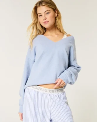 Jersey oversize con cuello en V Hollister Comfy Cloud
