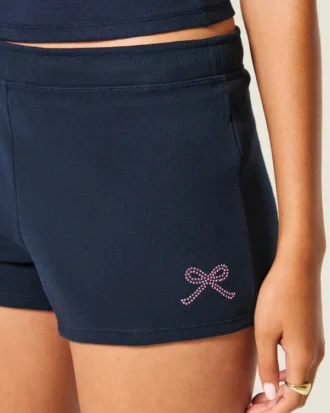Mini shorts de felpa con estampado de lazo