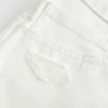Mini shorts vaqueros blancos desgastados de talle bajo Mini shorts vaqueros blancos desgastados de talle bajo