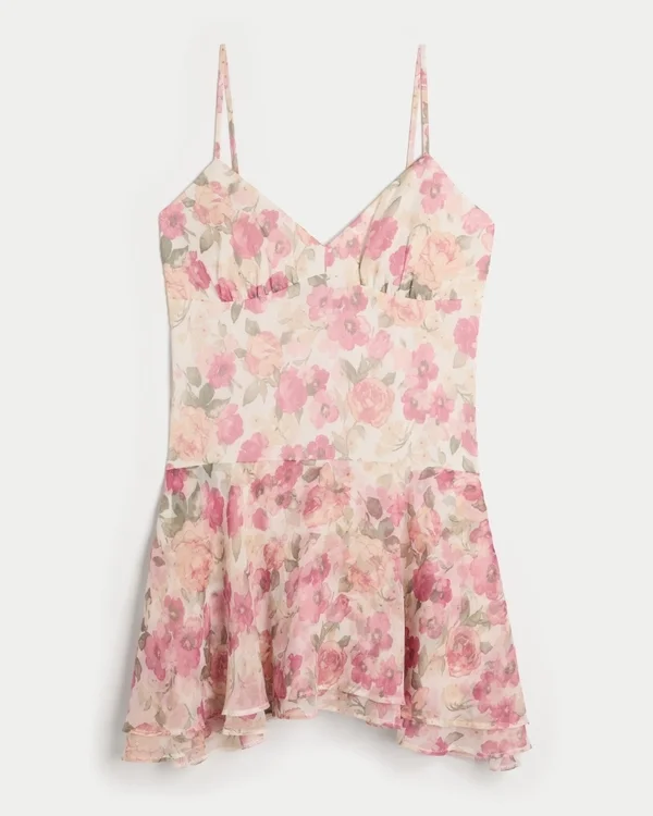 Mini vestido con dobladillo asimétrico Mini vestido con dobladillo asimétrico