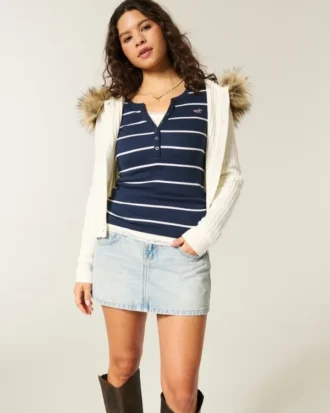 Minifalda pantalón vaquera de talle bajo y lavado claro