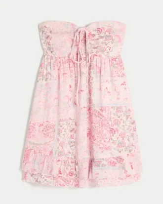 Minivestido babydoll sin tirantes con volantes