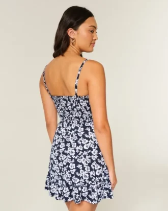 Minivestido de punto con lazo delantero Minivestido de punto con lazo delantero