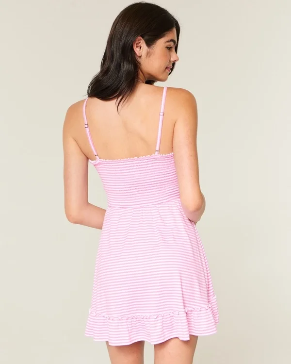 Minivestido de punto con lazo delantero Minivestido de punto con lazo delantero