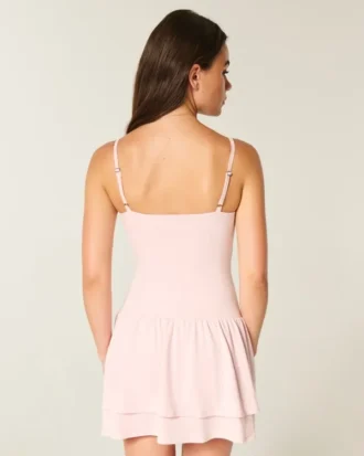 Minivestido de punto con volantes