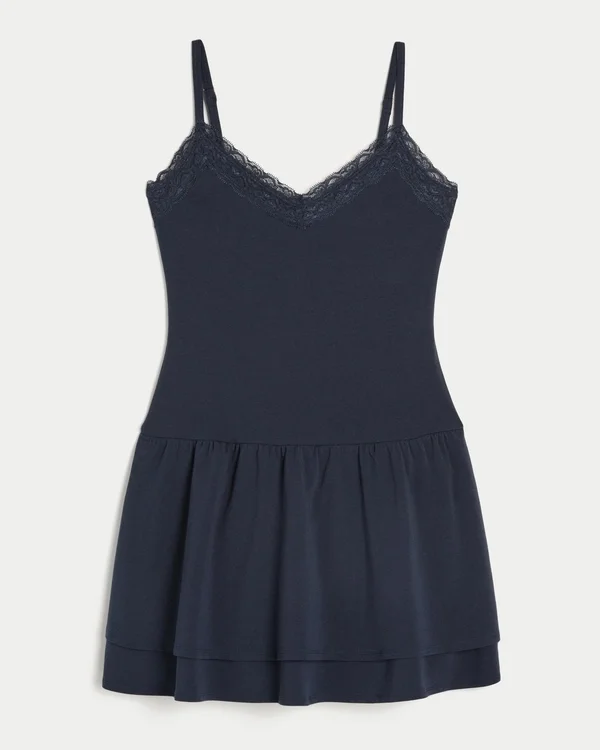 Minivestido de punto con volantes Minivestido de punto con volantes