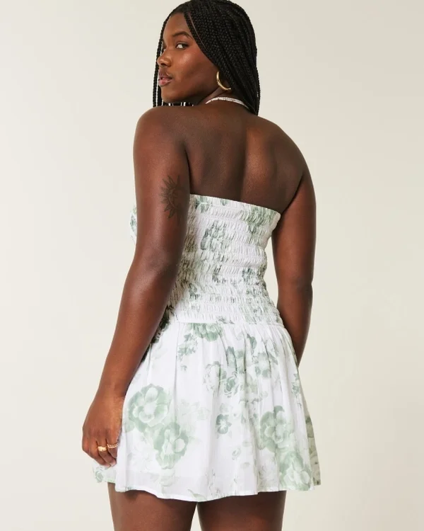 Minivestido sin tirantes con corpiño fruncido Minivestido sin tirantes con corpiño fruncido