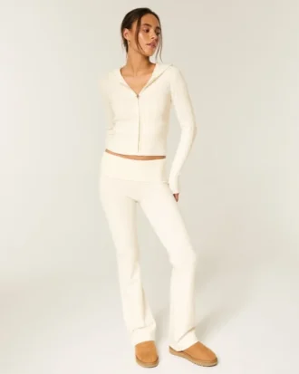 Pantalones bootcut con vuelta de punto de Gilly Hicks