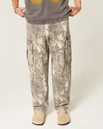 Pantalones cargo holgados tipo skater con estampado de camuflaje