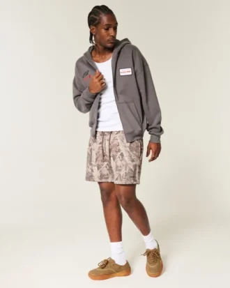 Pantalones cortos de felpa suelta con estampado de camuflaje hasta la mitad del muslo