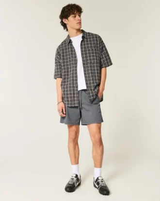 Pantalones cortos de sarga hasta la mitad del muslo