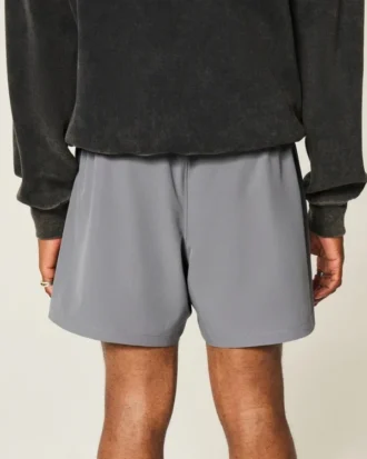 Pantalones cortos deportivos con estampado hasta la mitad del muslo