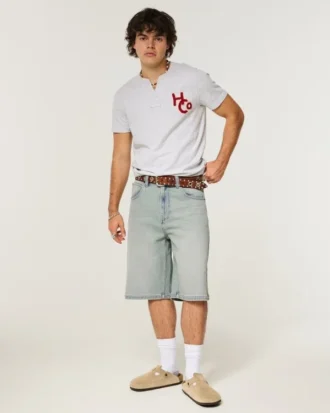 Pantalones cortos vaqueros superanchos con bordado de araña