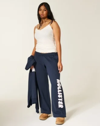 Pantalones de chándal anchos con gráfico del logotipo