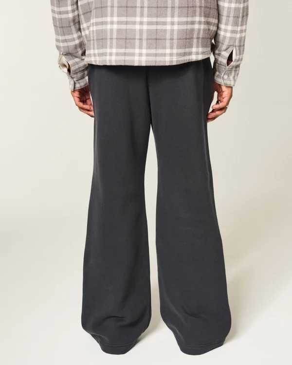 Pantalones de chándal bootcut con gráfico Forest Hills Athletics Pantalones de chándal bootcut con gráfico Forest Hills Athletics