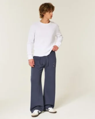 Pantalones de chándal bootcut con gráfico numérico