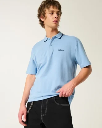 Polo con logotipo relajado