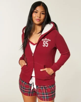 Sudadera con capucha, cremallera y logo gráfico, con forro de sherpa, de la colección Holiday Vault