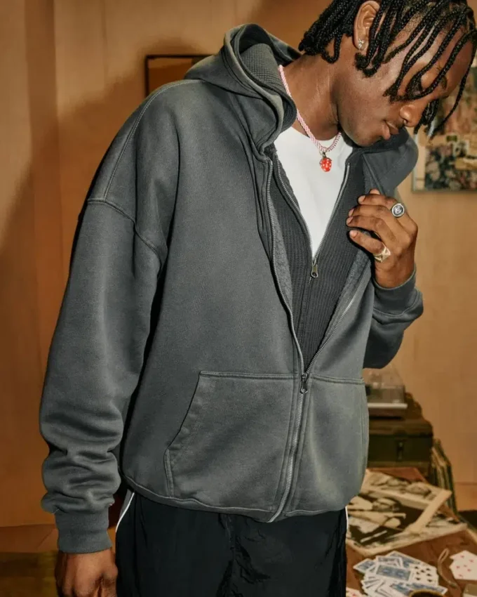 Sudadera con capucha y cremallera Sudadera con capucha y cremallera