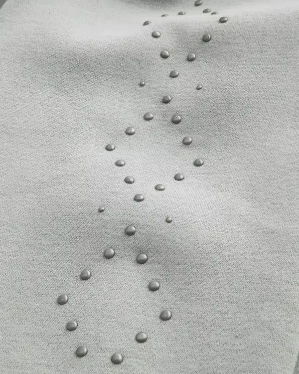 Sudadera con capucha y cremallera con tachuelas y corte recto Sudadera con capucha y cremallera con tachuelas y corte recto