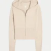 Sudadera con capucha y cremallera de punto trenzado de Gilly Hicks.