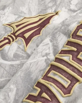 Sudadera con capucha y estampado de camuflaje de la Universidad Estatal de Florida con cremallera y corte cuadrado